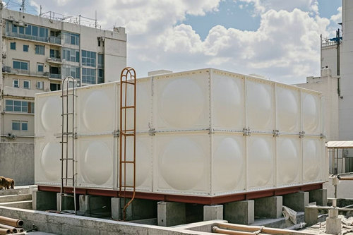 如何延缓长治玻璃钢消防水箱的树脂老化？